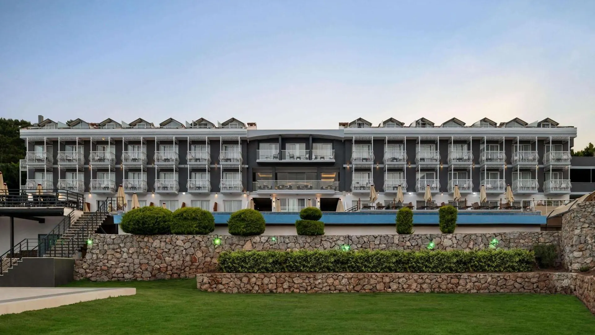 Ramada By Wyndham Fethiye Oludeniz (Adults Only) Hotel